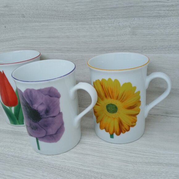 Vintage Bandwagon Inc. Ceramic Flower Coffee Cups Set of 3 - Picture 3 of 11